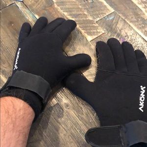 Diving gloves - mixed sizes - Akona